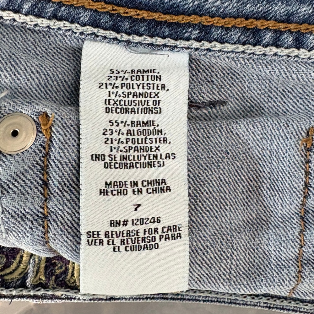 VTG Truce Jeans Size 7 Light Wash Low Rise Denim Shorts Y2K Embroidered Pockets - Picture 8 of 9